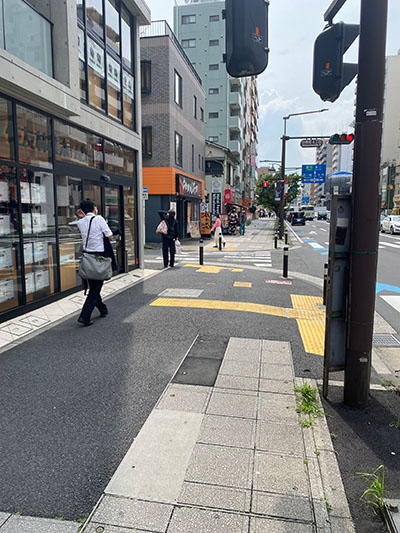 住友林業ホームサービス川崎店前